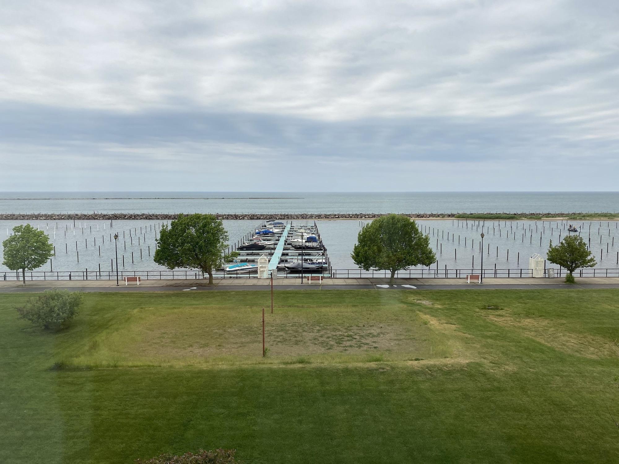 Clarion Hotel Conference Center On Lake Erie Dunkirk Exterior photo